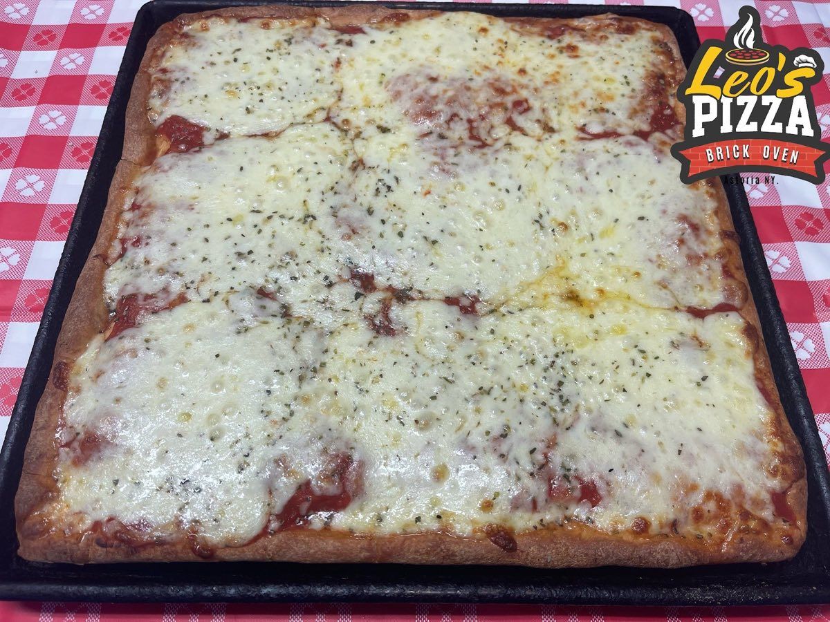 Food at Leo's Pizza in Queens (photo 2)