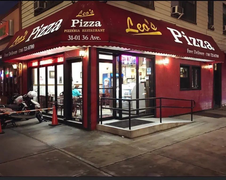 Storefront of Leo's Pizza at 31-01 36th Ave, Queens